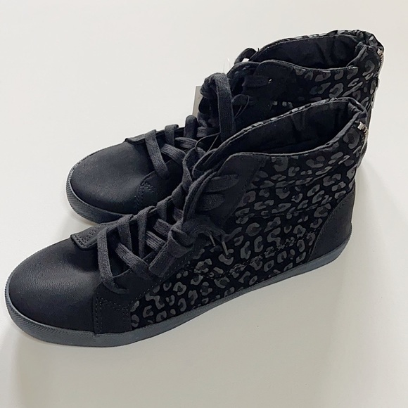 H&M Shoes - New! Size 8 Back Zipper Hi-top sneakers